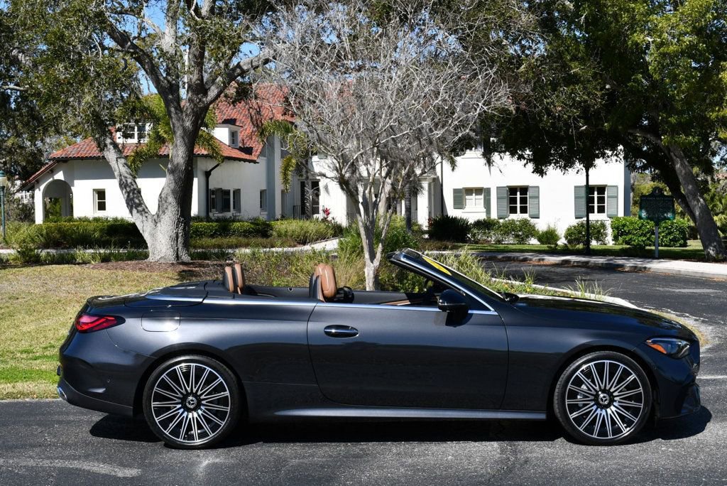 Used 2024 Mercedes-Benz CLE 450 4MATIC Cabriolet image 42