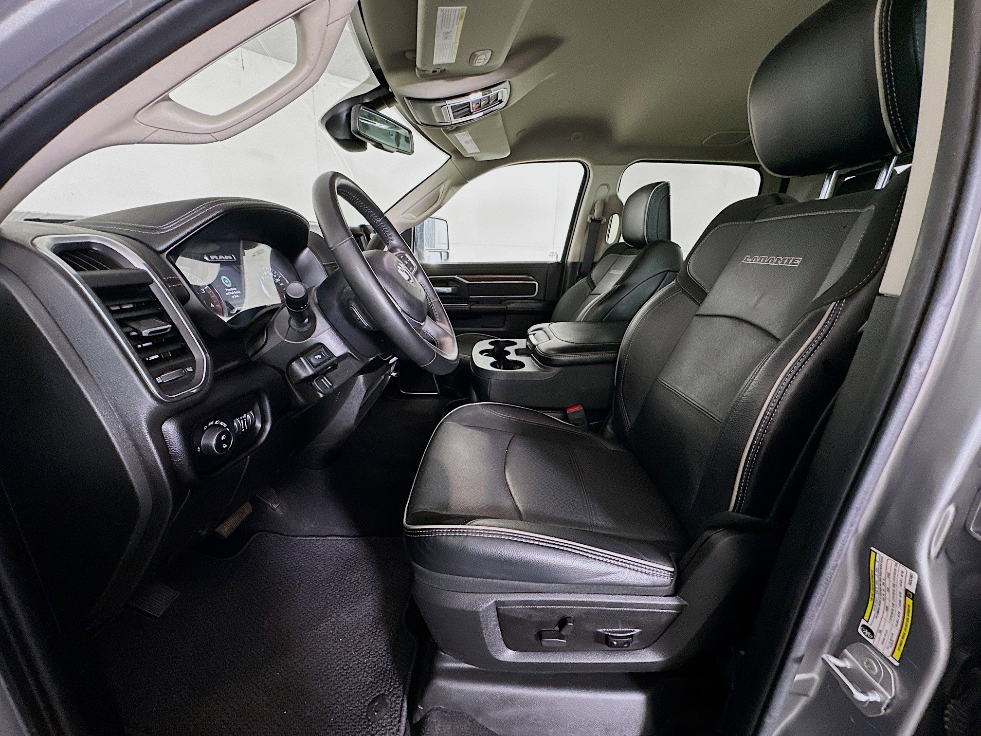 Used 2024 RAM 2500 Laramie image 13