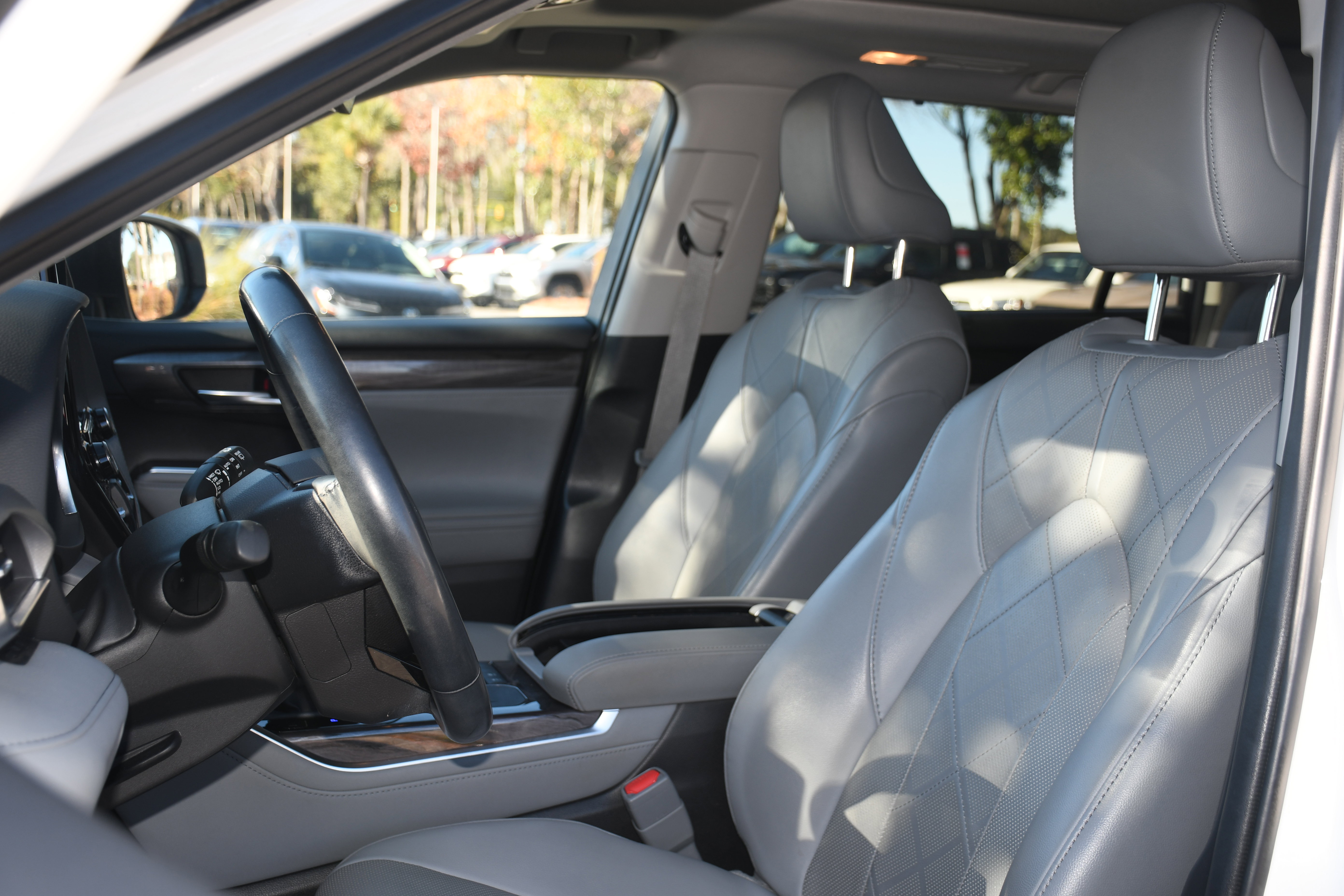 Used 2021 Toyota Highlander Platinum image 13