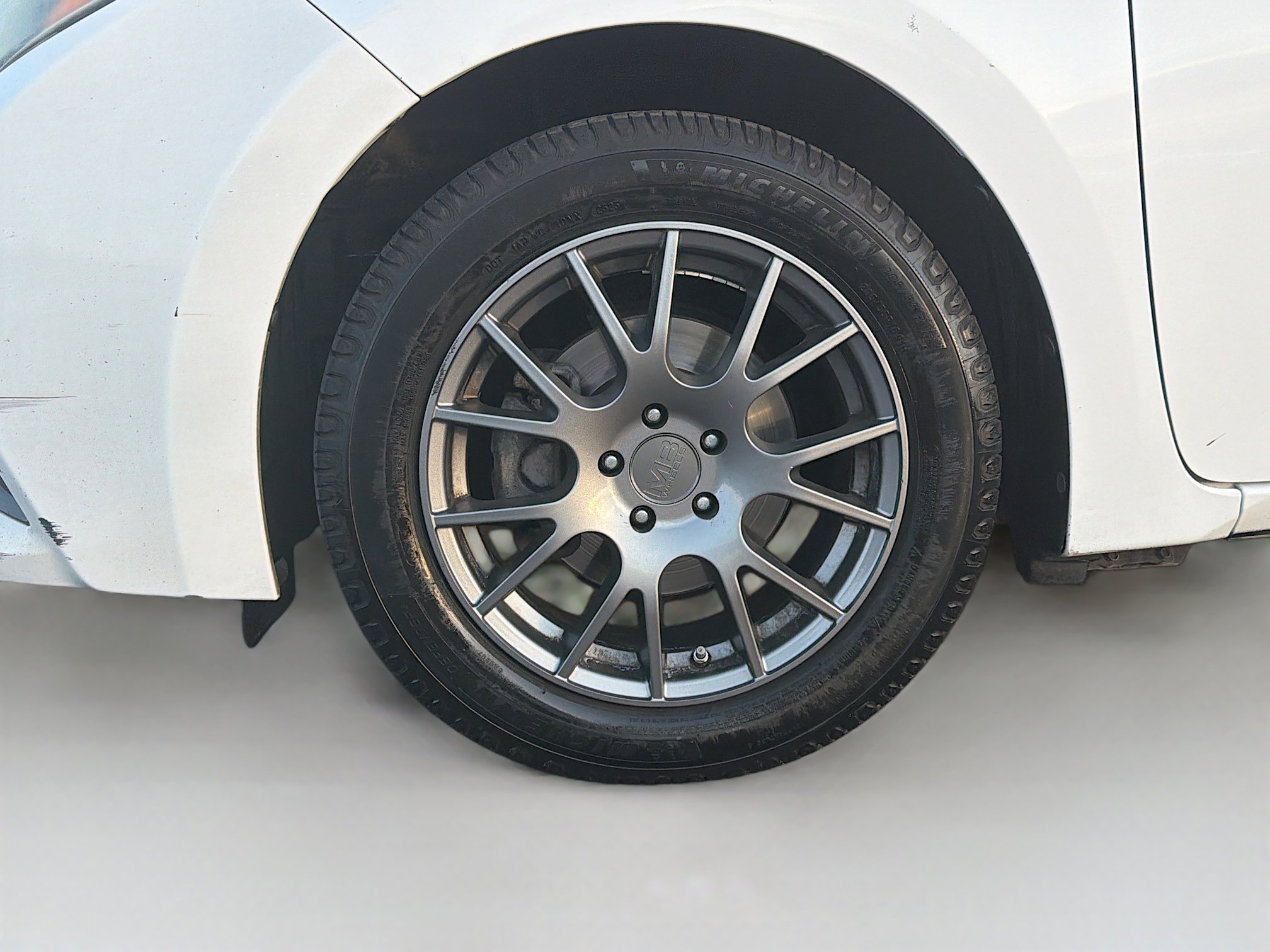 Used 2014 Toyota Corolla LE FWD image 11