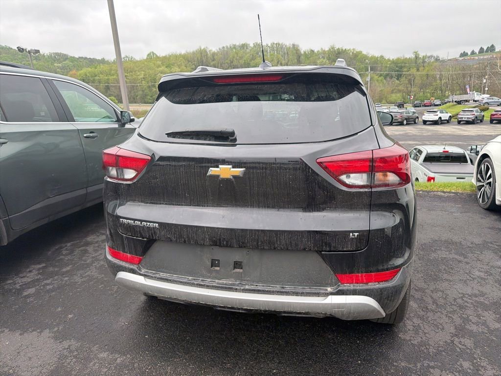 Certified 2023 Chevrolet TrailBlazer LT w/ Convenience Package FWD image 5