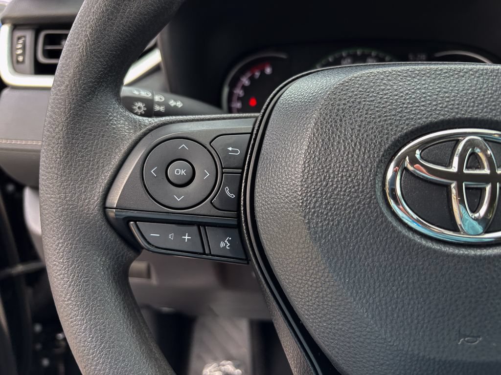 Used 2025 Toyota RAV4 XLE AWD/4WD image 26