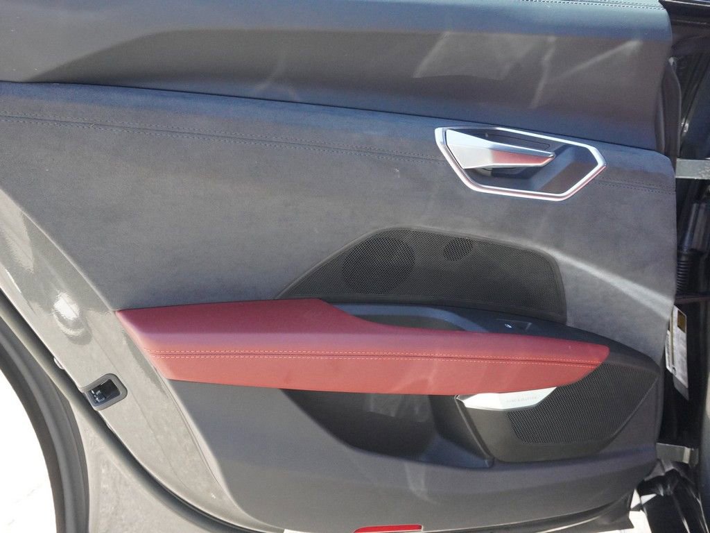 Used 2023 Audi e-tron GT Premium Plus AWD/4WD image 27