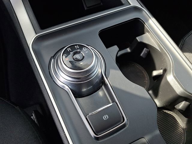 Used 2022 Ford Edge SE image 11