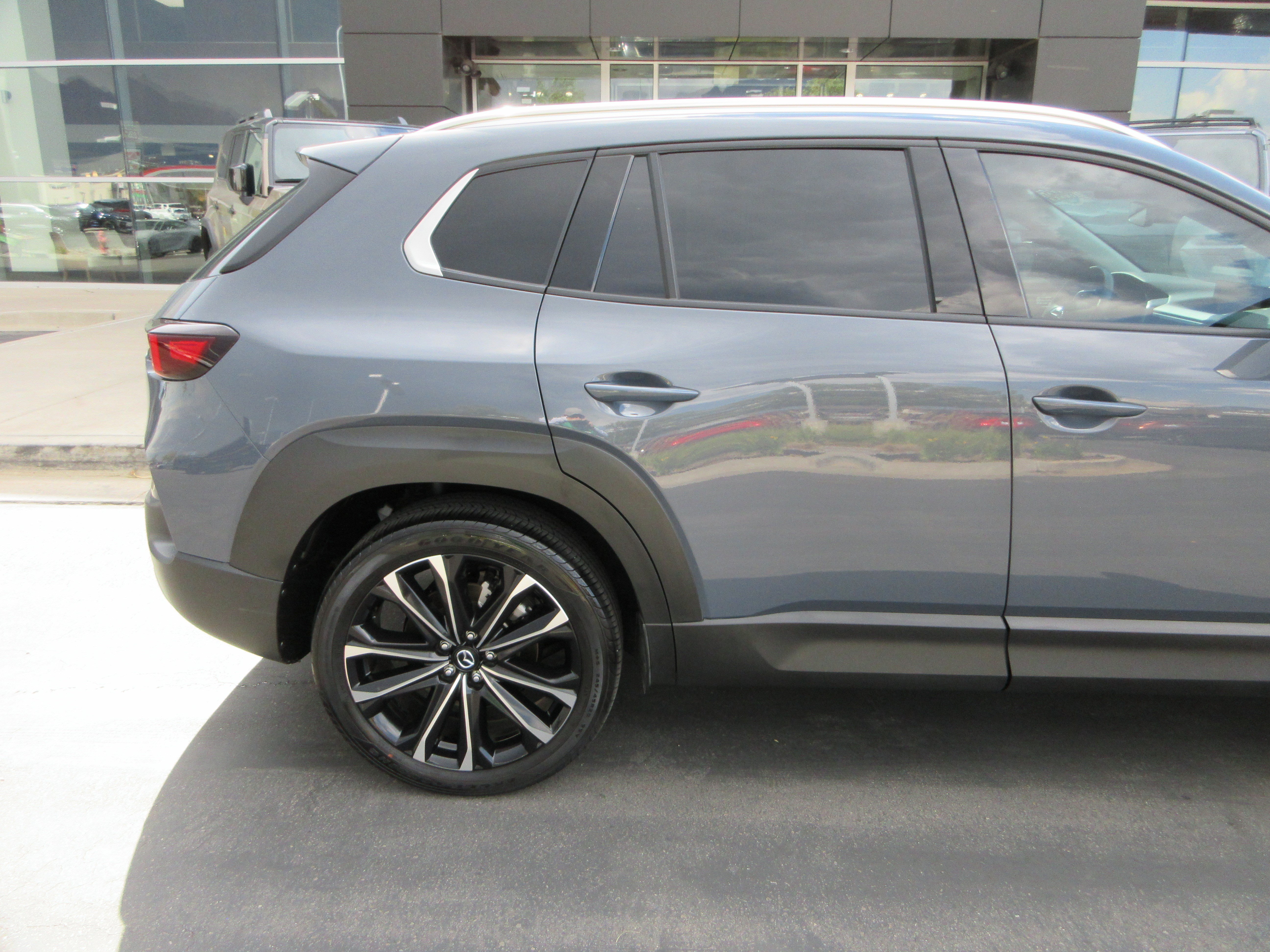 Used 2025 MAZDA CX-50 AWD 2.5 Turbo w/ Cargo Package image 11