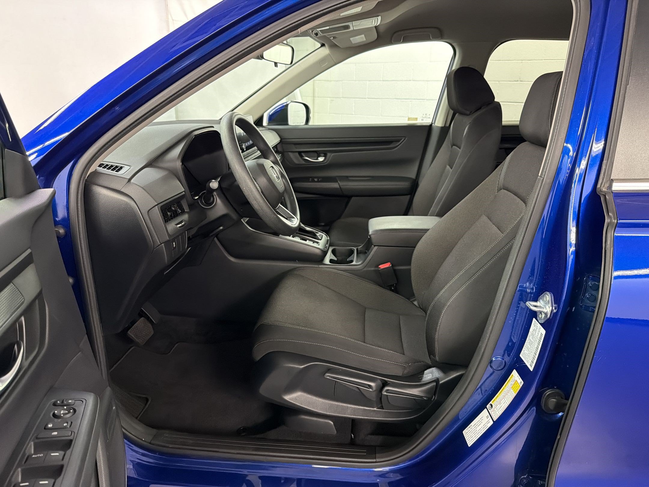 Certified 2025 Honda CR-V LX image 5