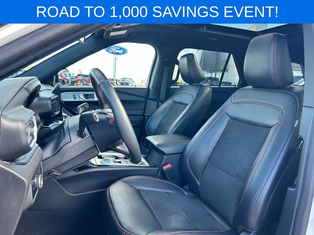 Certified 2023 Ford Explorer ST-Line w/ Class IV Trailer Tow Package image 17