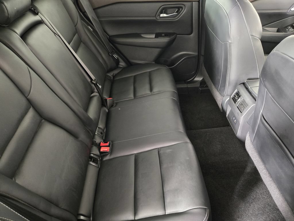 Used 2023 Nissan Rogue SL FWD image 34