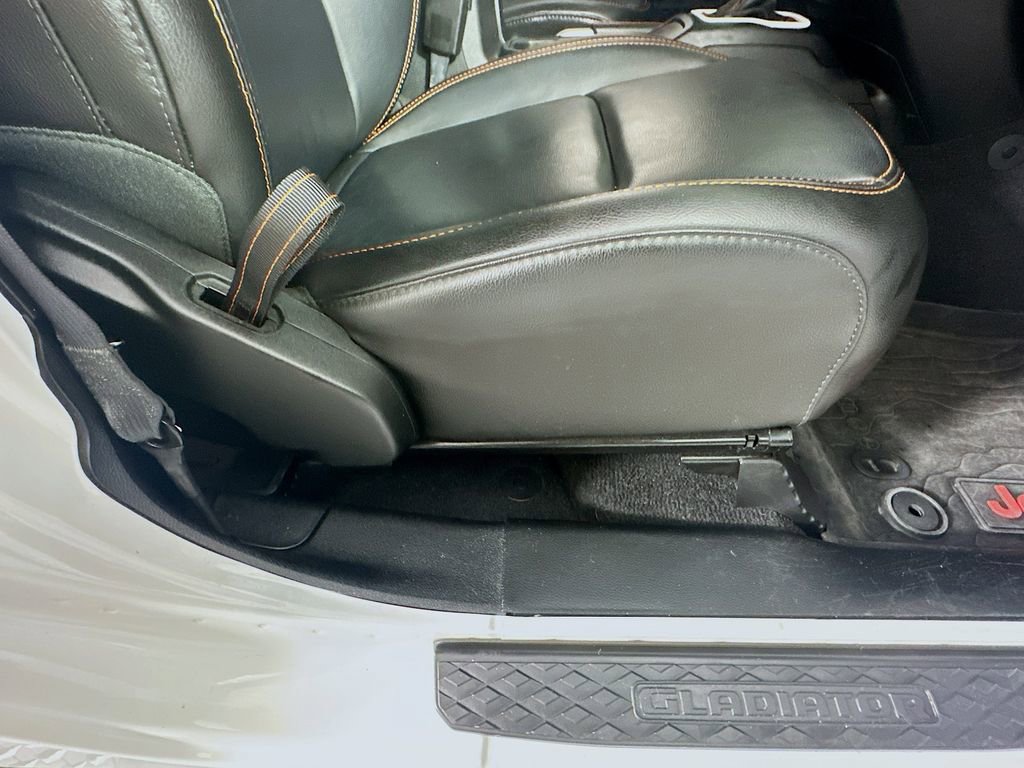 Used 2021 Jeep Gladiator Mojave image 23