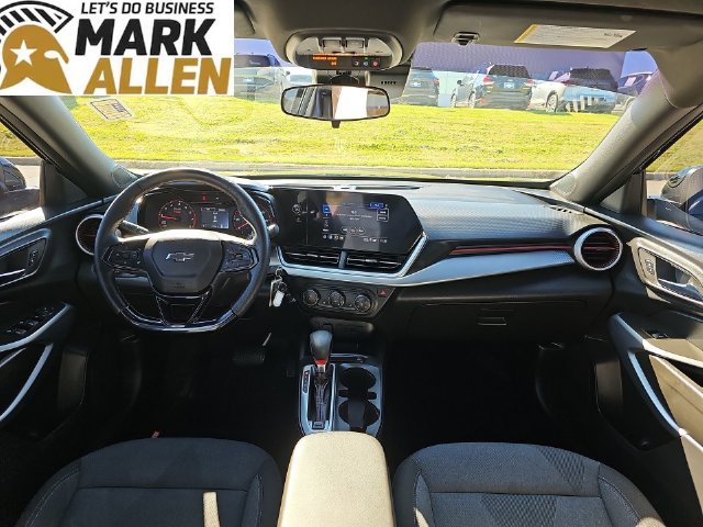Used 2025 Chevrolet Trax RS w/ Sunroof Package FWD image 20
