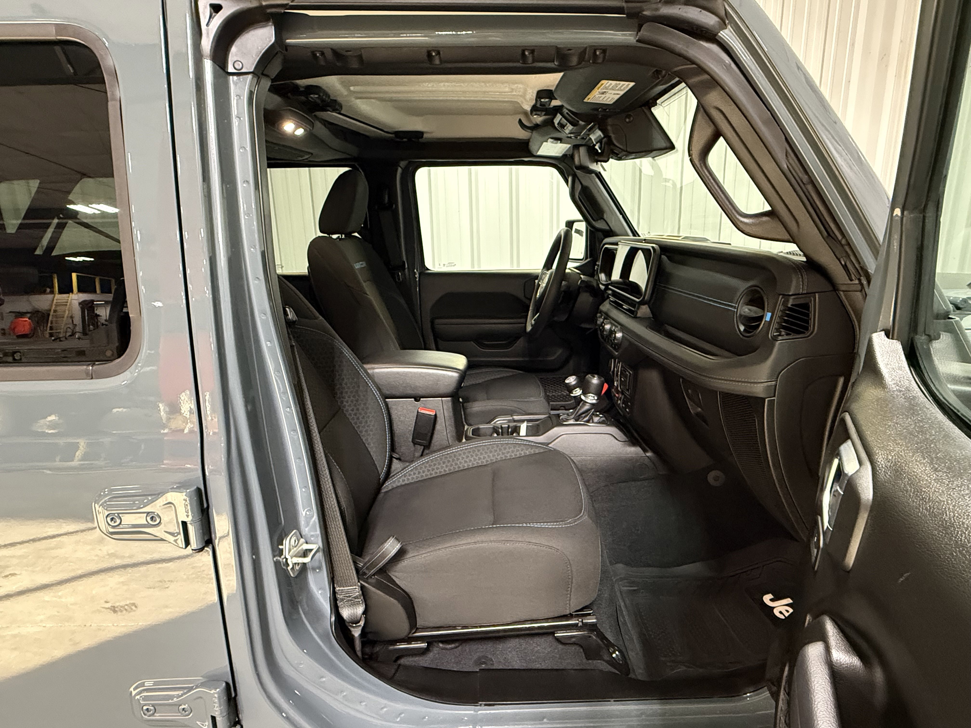 Used 2024 Jeep Wrangler Unlimited Rubicon 4xe w/ Technology Group image 12