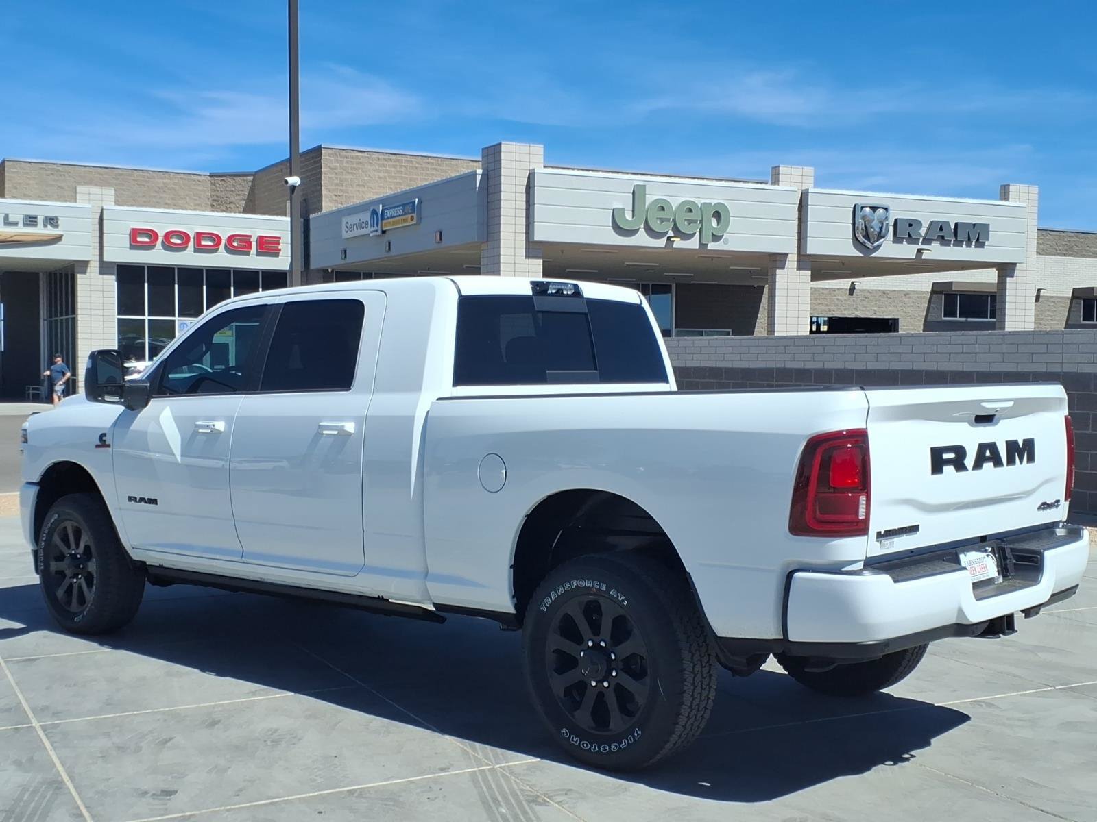 New 2026 RAM 2500 Laramie AWD/4WD image 4
