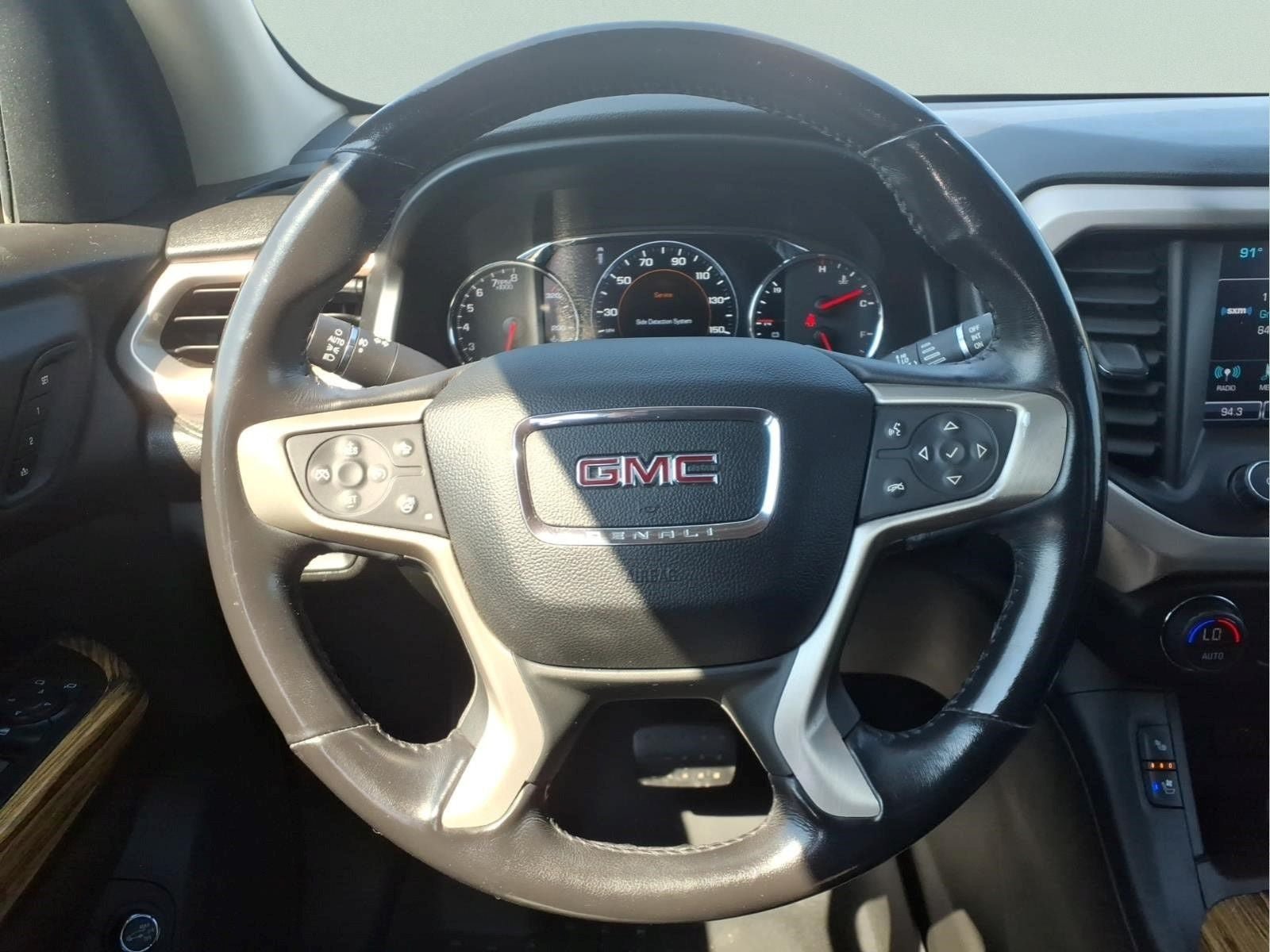 Used 2019 GMC Acadia Denali w/ Technology Package FWD image 5