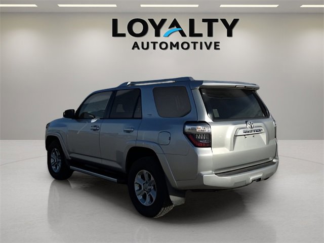 Used 2016 Toyota 4Runner SR5 Premium image 3