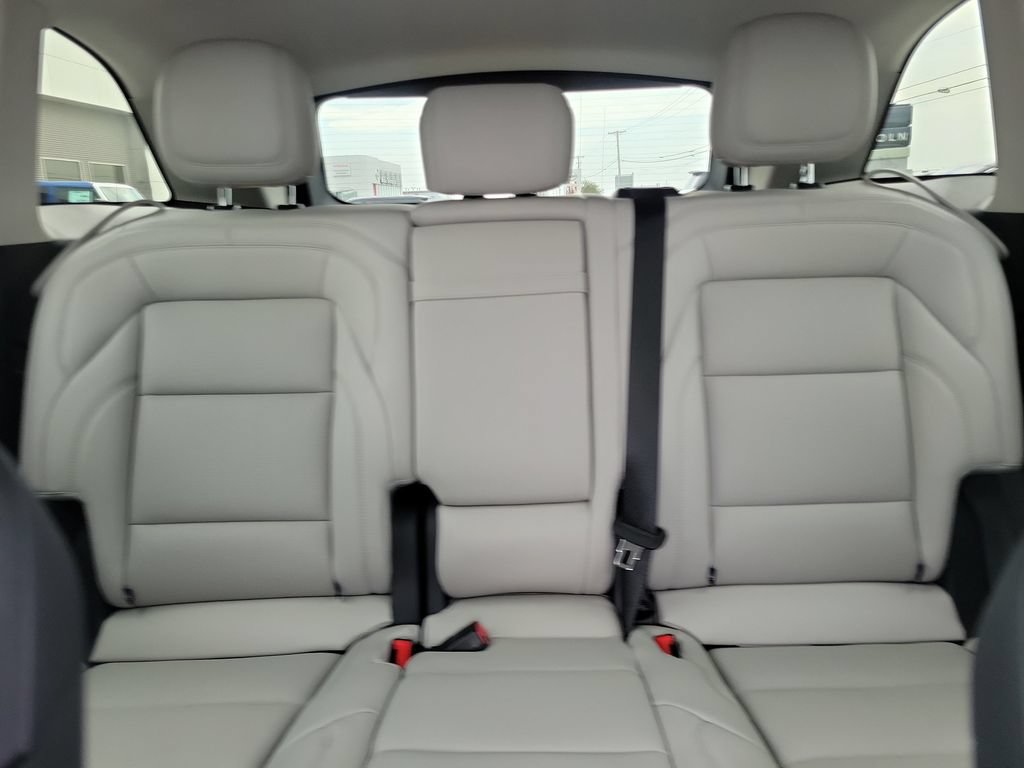 New 2026 Lincoln Nautilus Premier AWD/4WD image 17