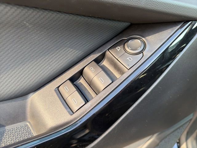 Used 2026 Chevrolet Equinox LT FWD image 16