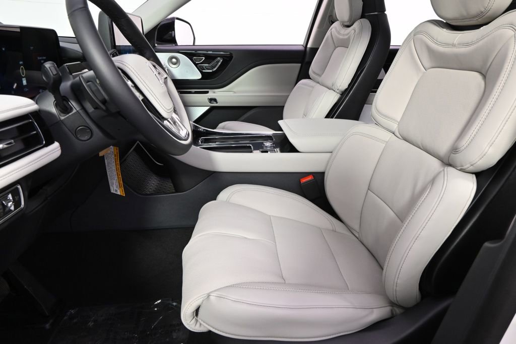 New 2026 Lincoln Aviator Reserve image 13