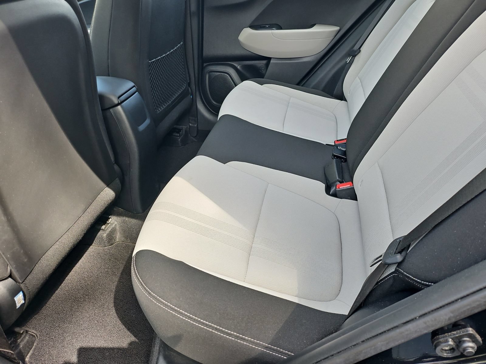 Used 2022 Hyundai Venue SEL FWD image 27