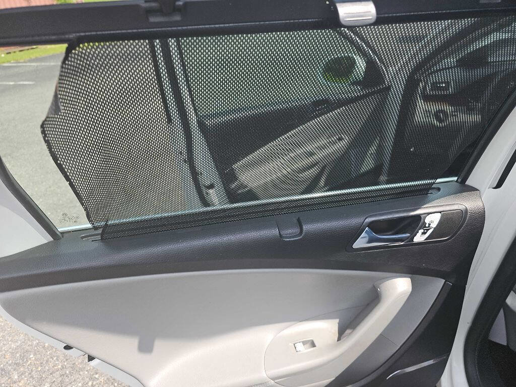 Used 2007 Volkswagen Passat 3.6 image 16