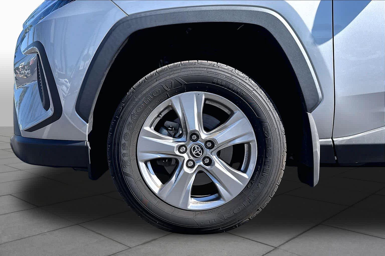 Used 2024 Toyota RAV4 XLE FWD image 10