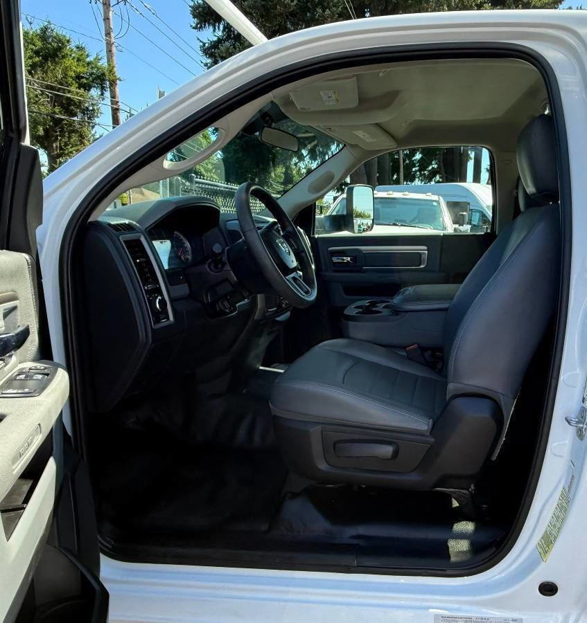 Used 2018 RAM 4500 Tradesman w/ Power & Remote Entry Group image 9