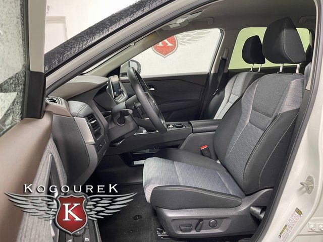 Used 2023 Nissan Rogue SV AWD/4WD image 11