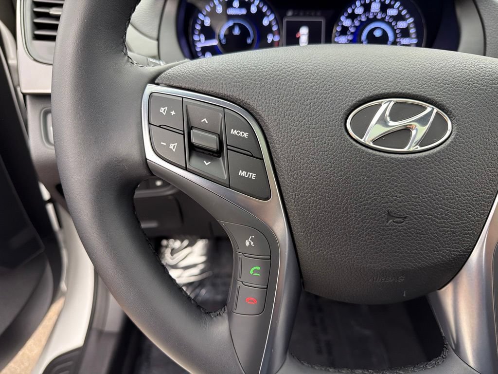 Used 2017 Hyundai Azera Limited FWD image 12