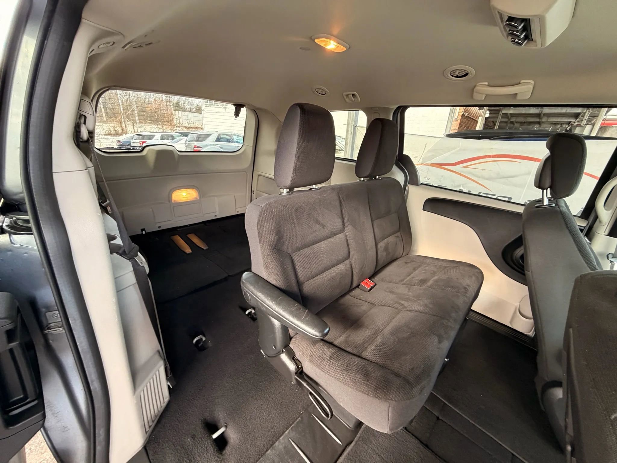 Used 2019 Dodge Grand Caravan SE image 23