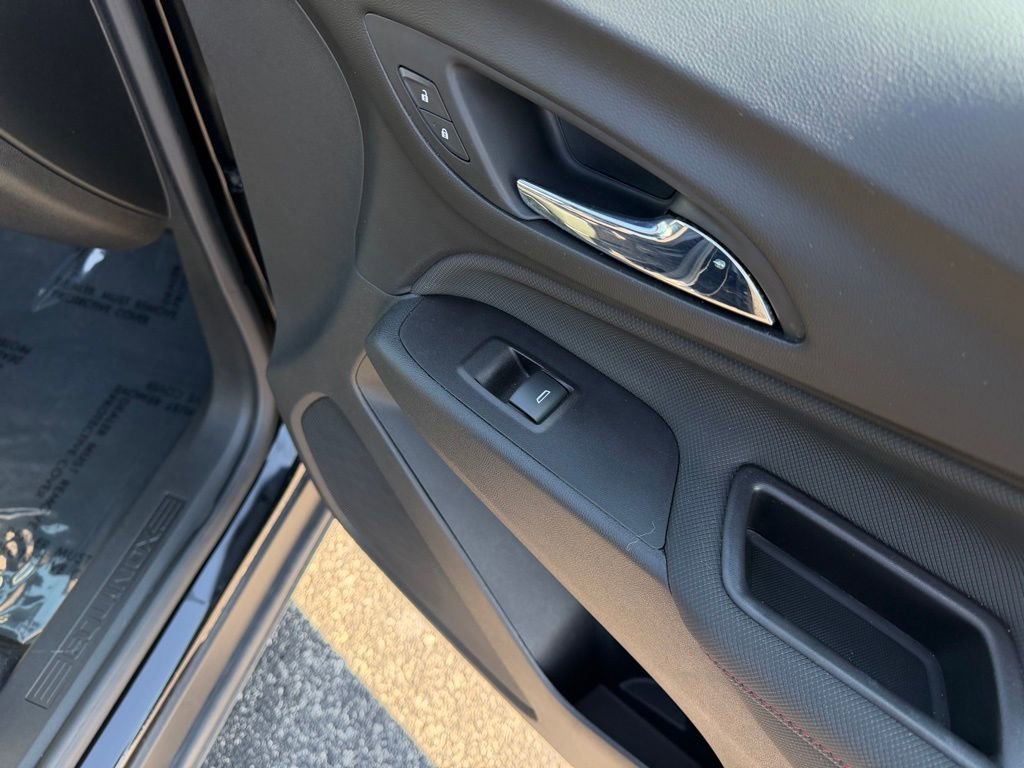 Used 2022 Chevrolet Equinox RS w/ LPO, Floor Liner Package image 25