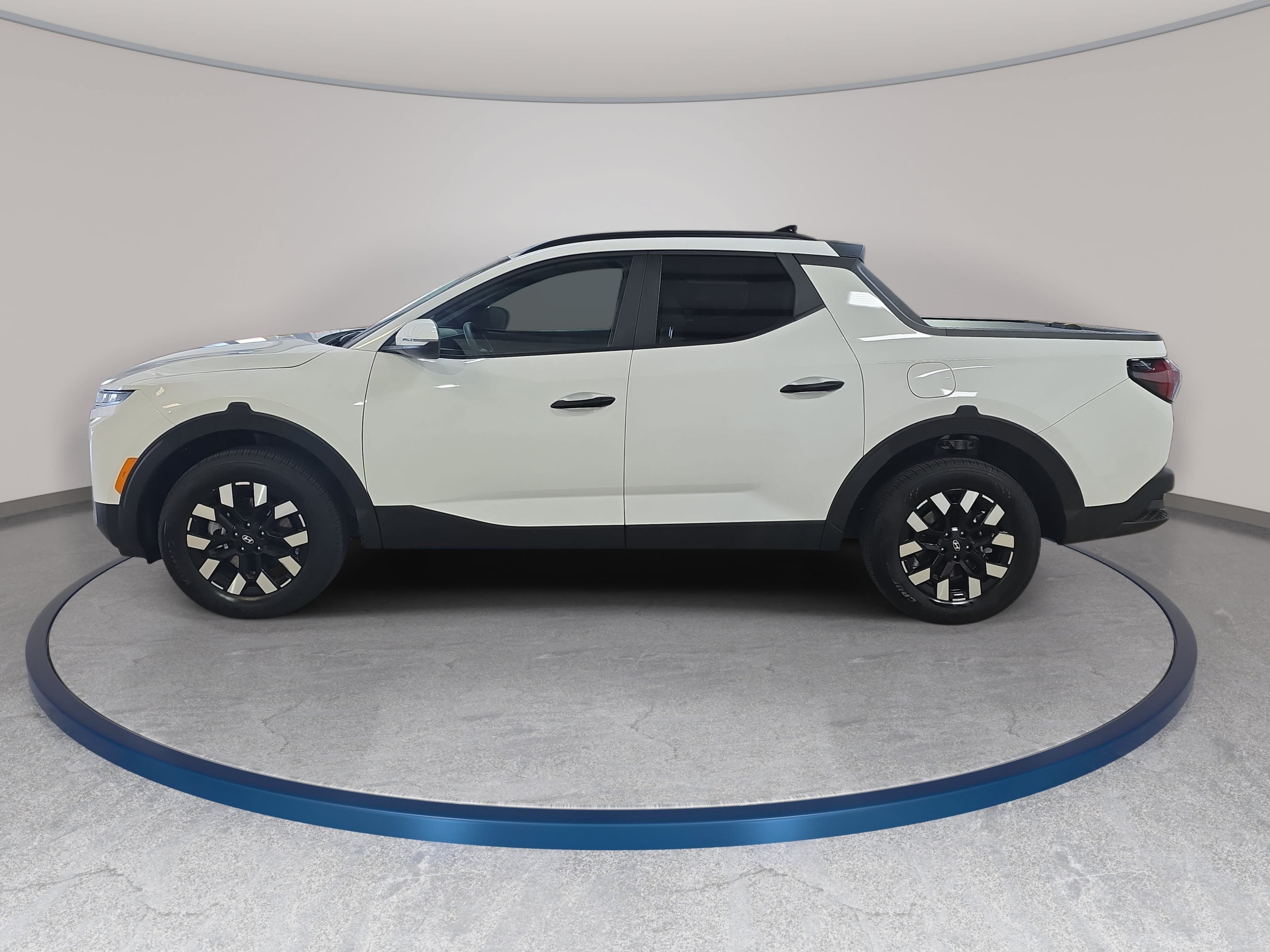 Used 2026 Hyundai Santa Cruz SEL FWD image 9