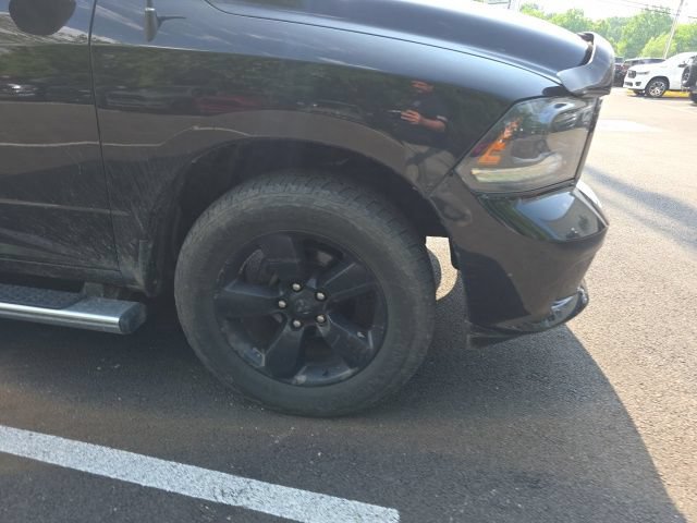 Used 2015 RAM 1500 Express AWD/4WD image 4