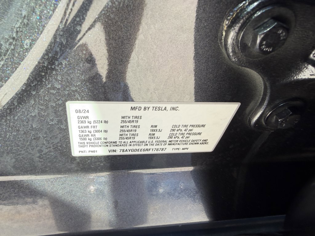 Used 2024 Tesla Model Y Long Range image 44