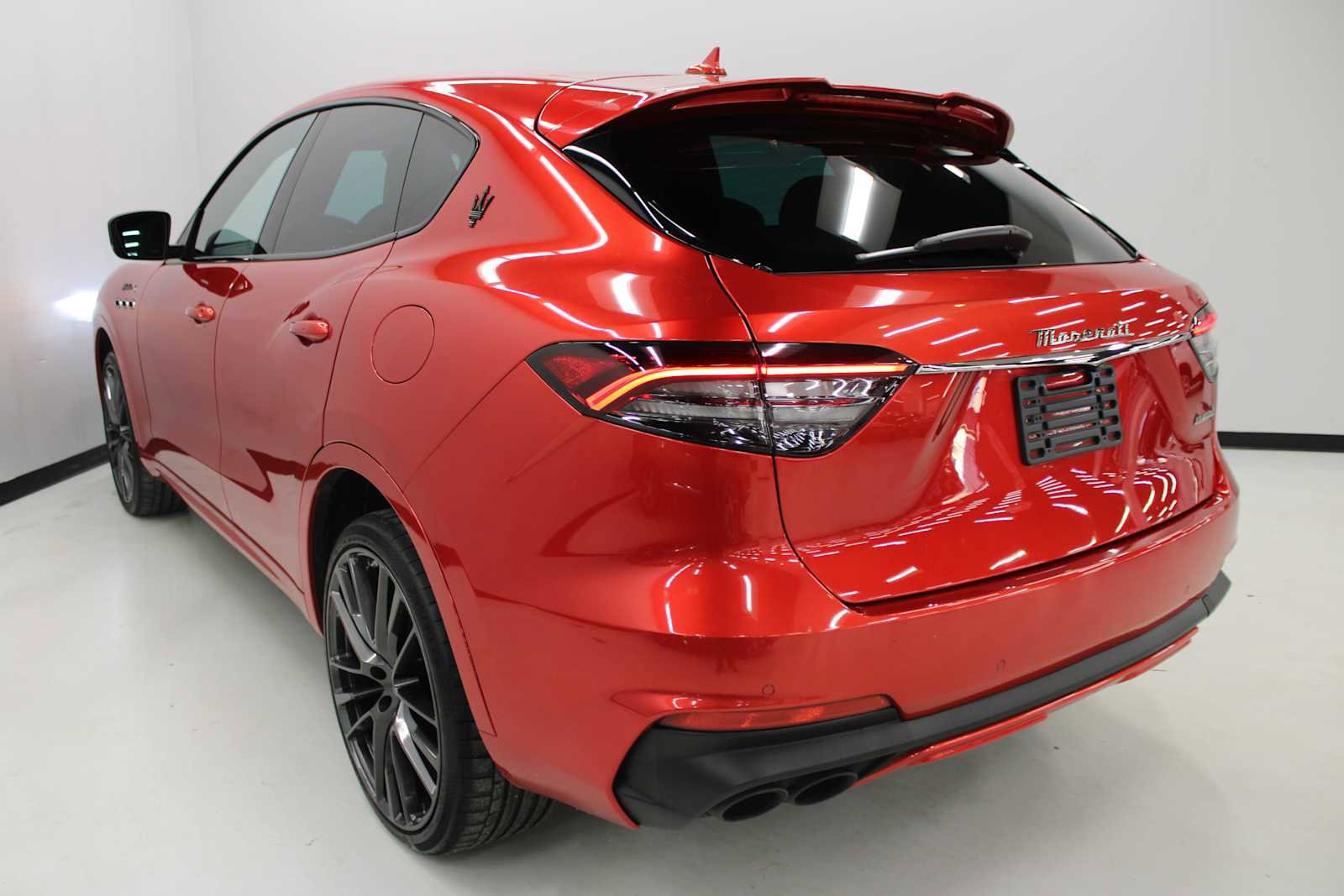 Used 2022 Maserati Levante Modena S image 12