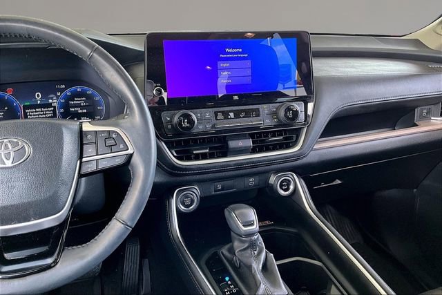 Used 2024 Toyota Grand Highlander Limited image 9