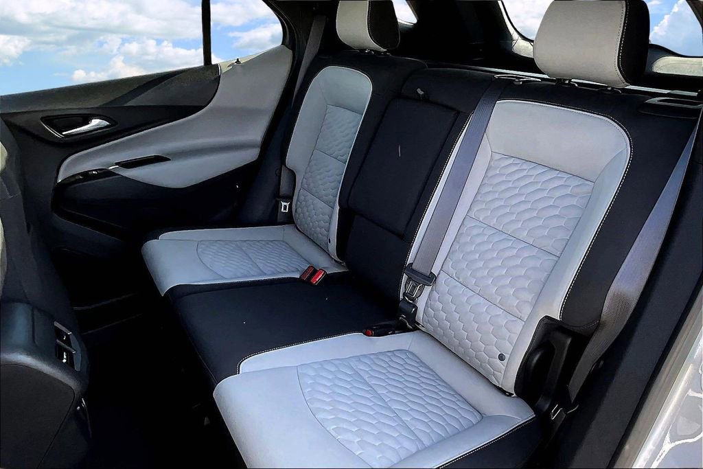 Used 2021 Chevrolet Equinox LT image 24