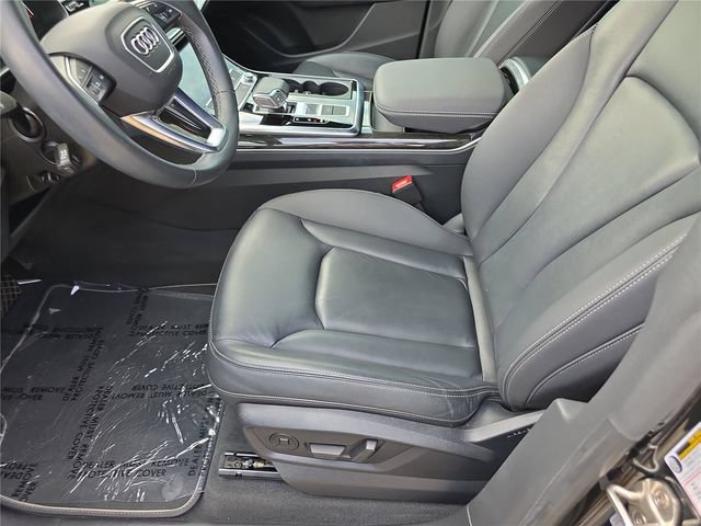 Used 2022 Audi Q8 Premium AWD/4WD image 22