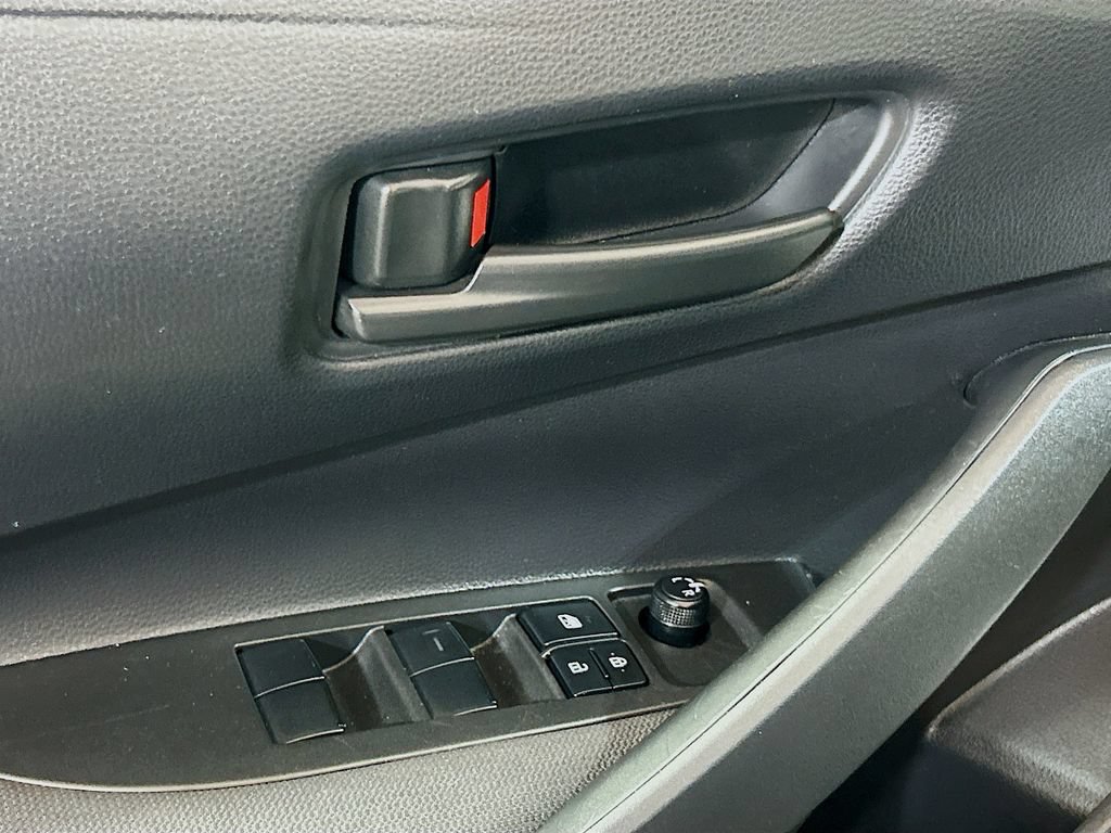 Used 2026 Toyota Corolla LE FWD image 16