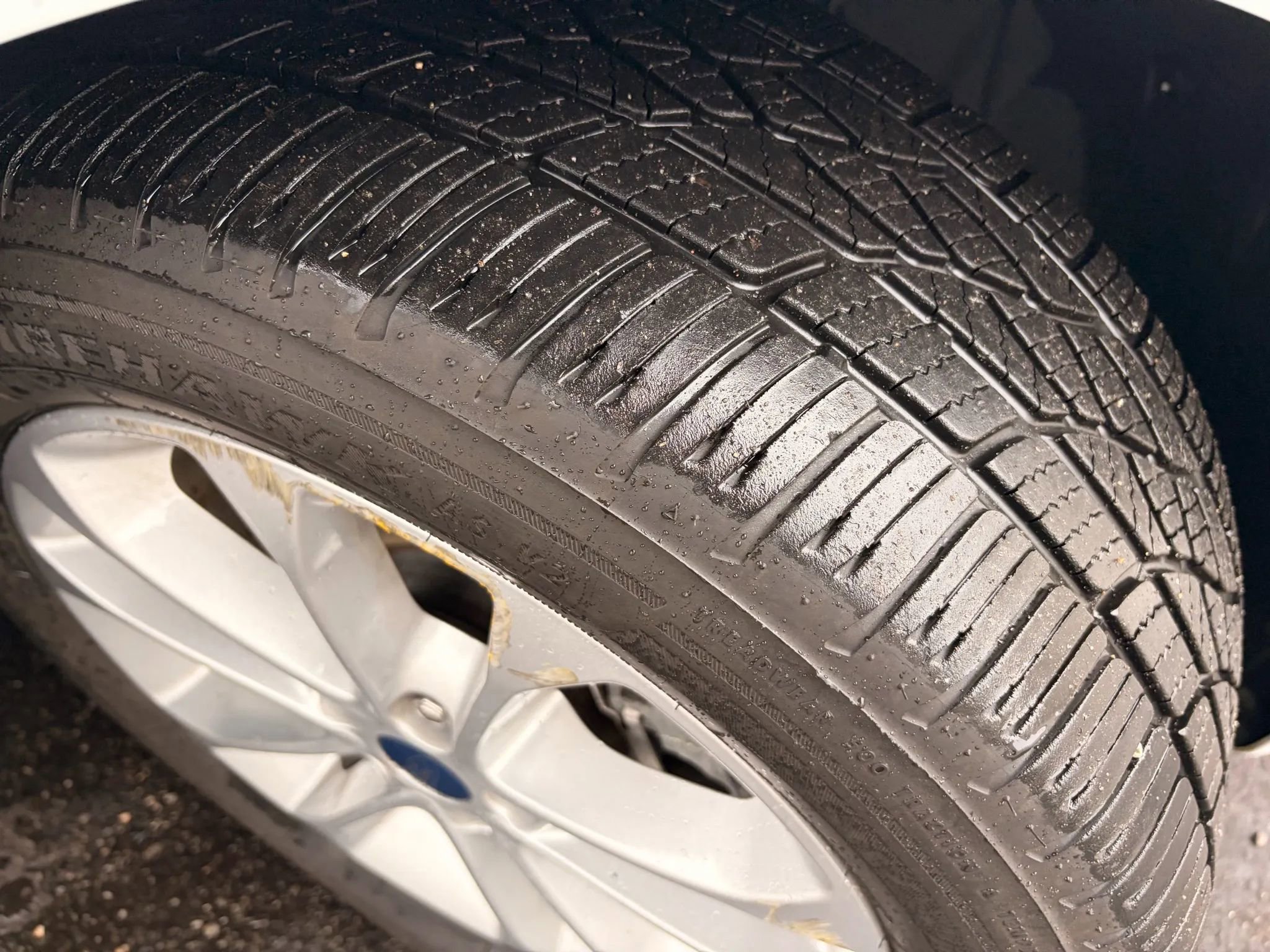 Used 2020 Ford Fusion SE image 88