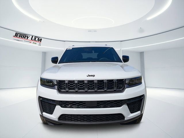 New 2026 Jeep Grand Cherokee Altitude image 8