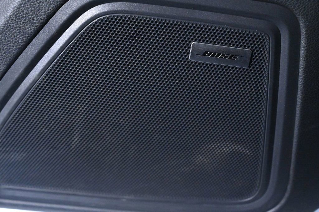 Certified 2024 Porsche Macan AWD/4WD image 23