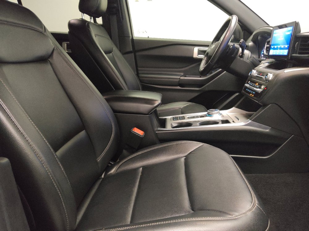Used 2020 Ford Explorer XLT w/ Equipment Group 202A RWD image 21