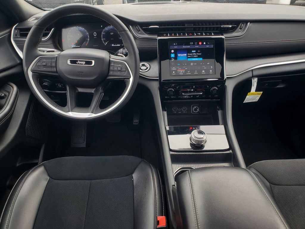Used 2024 Jeep Grand Cherokee Altitude image 28