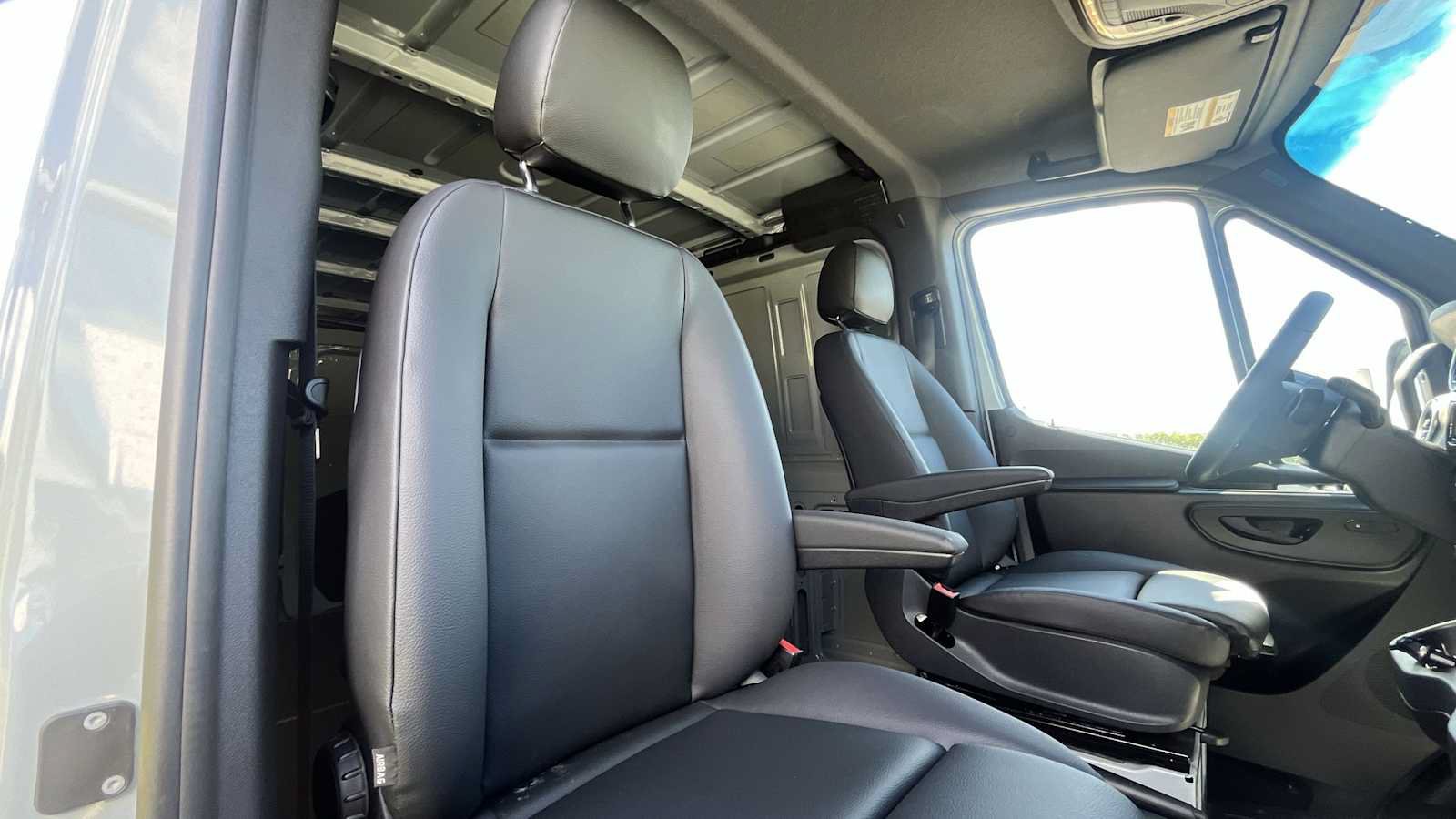New 2026 Mercedes-Benz Sprinter 2500 image 30