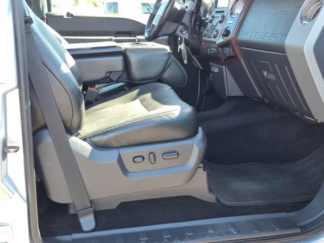 Used 2016 Ford F350 Lariat w/ Lariat Interior Package AWD/4WD image 18