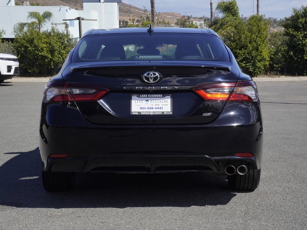Used 2023 Toyota Camry SE FWD image 5