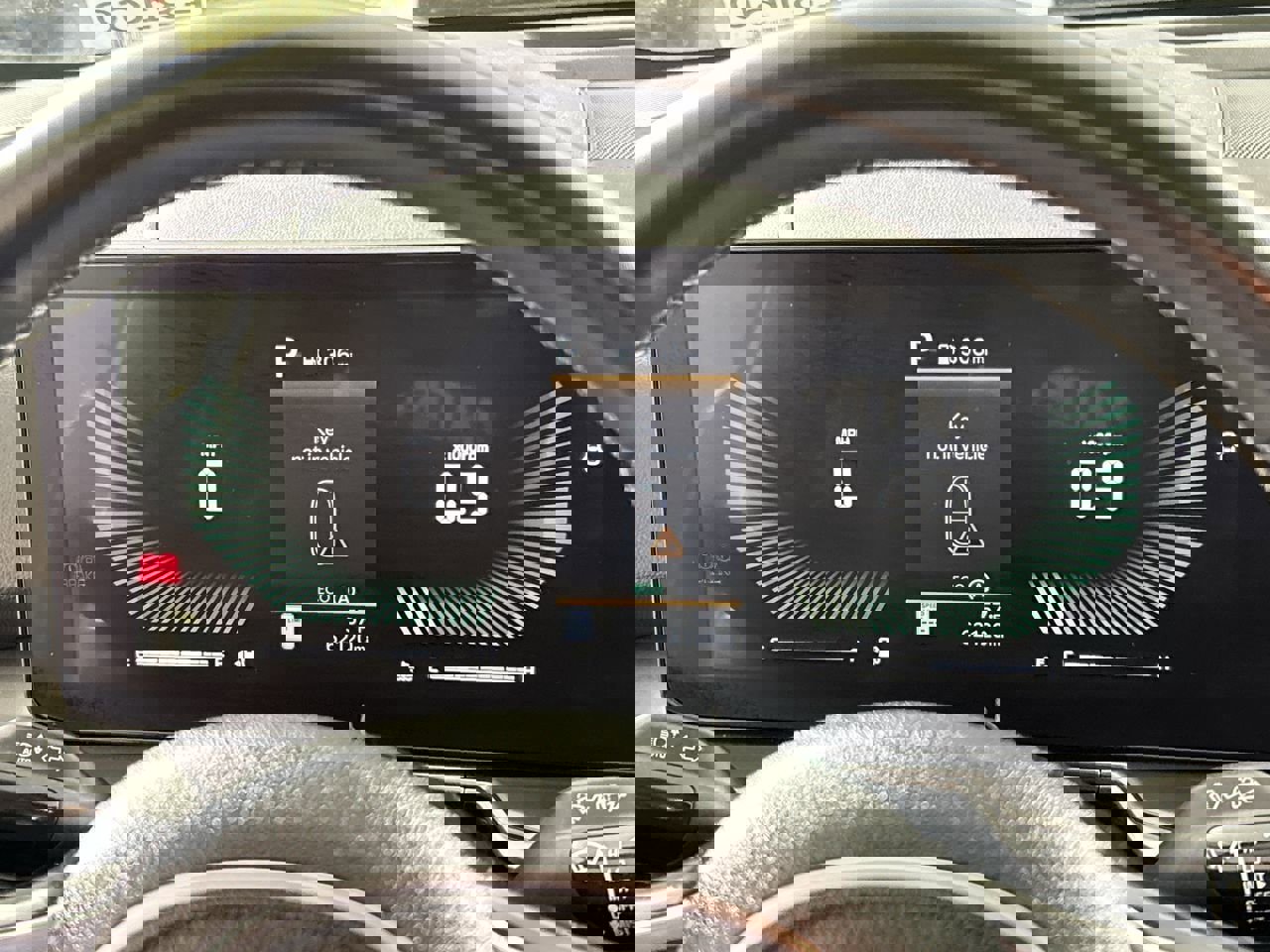 Used 2024 Kia Sorento S image 14