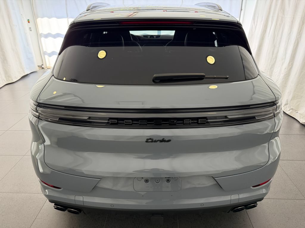 Certified 2025 Porsche Cayenne Turbo AWD/4WD image 8