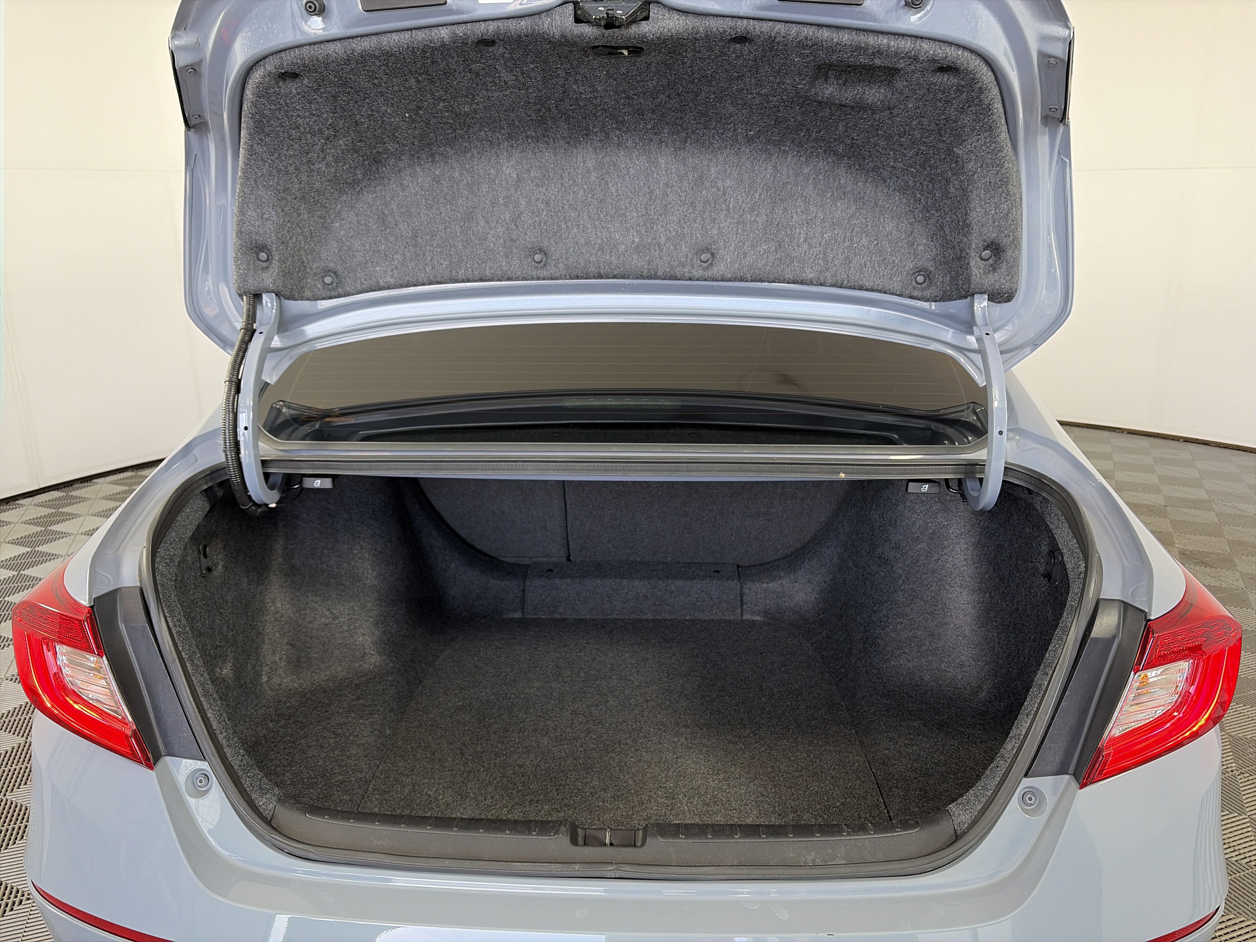 Used 2022 Honda Accord Sport image 14