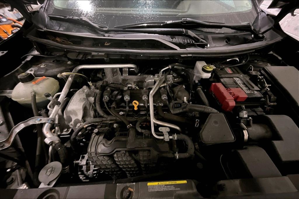 Used 2023 Nissan Rogue S image 28