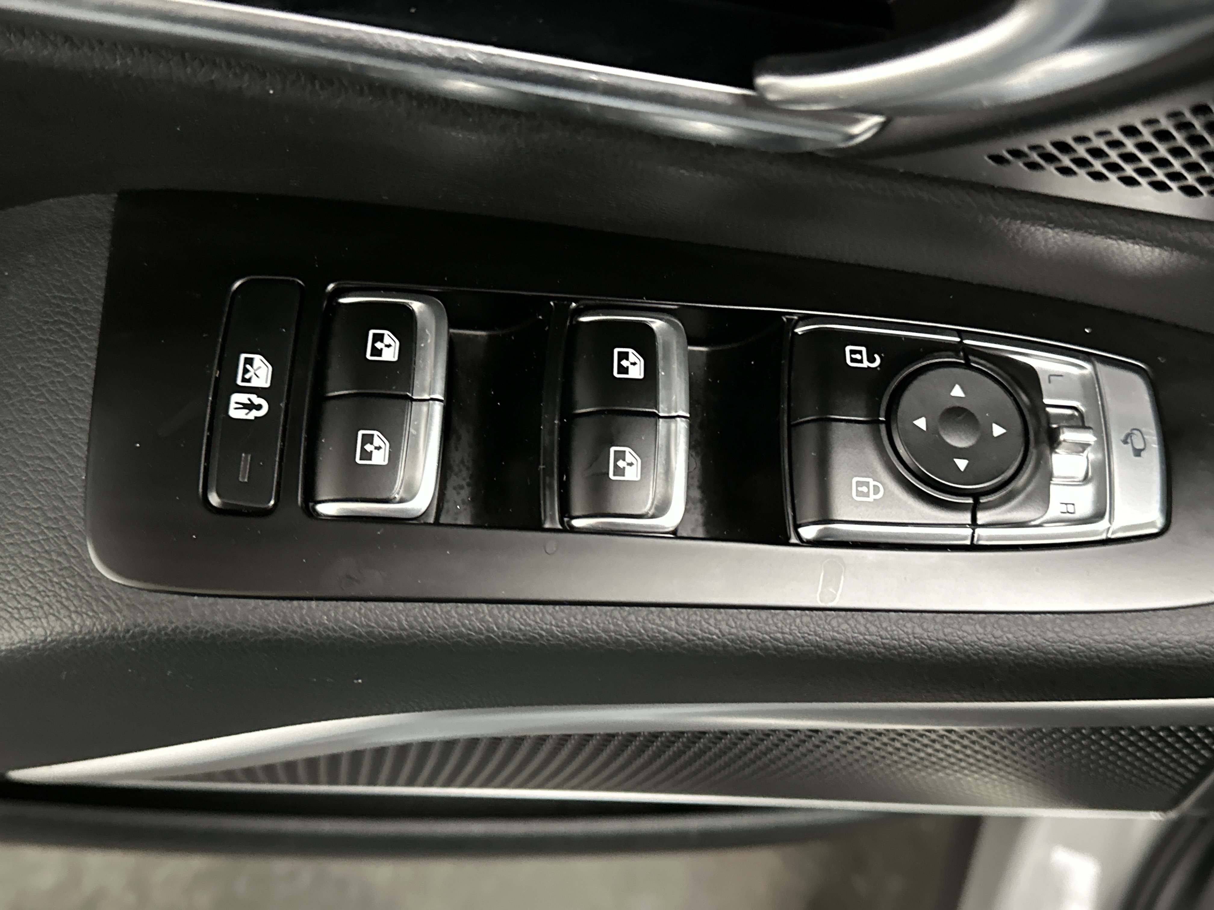 Used 2022 Kia Telluride EX w/ EX Premium Package image 19